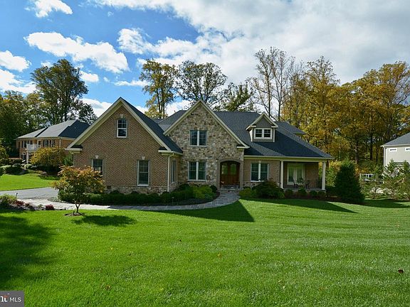 5th image of 10907 Willow Creek Ln