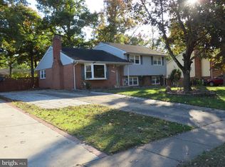 15015 Carlbern Dr, Centreville, VA 20120