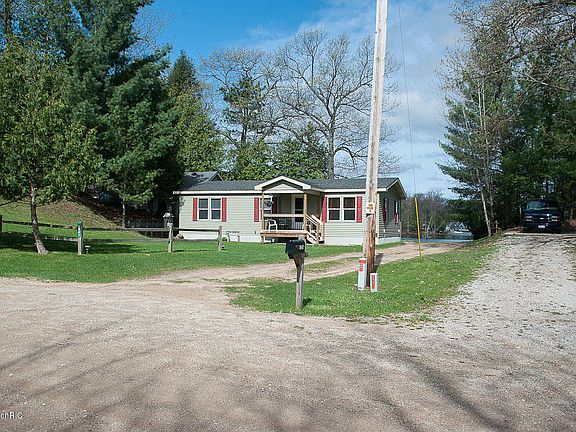 3rd image of 8641 N Homestead Cir