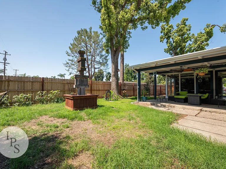 4096 N Sherman St — Photo 23