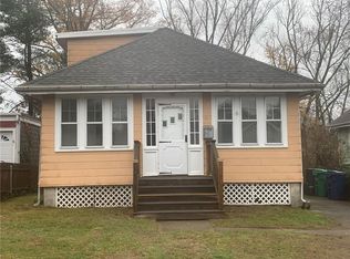 26 Power Ave, Warwick, RI 02888