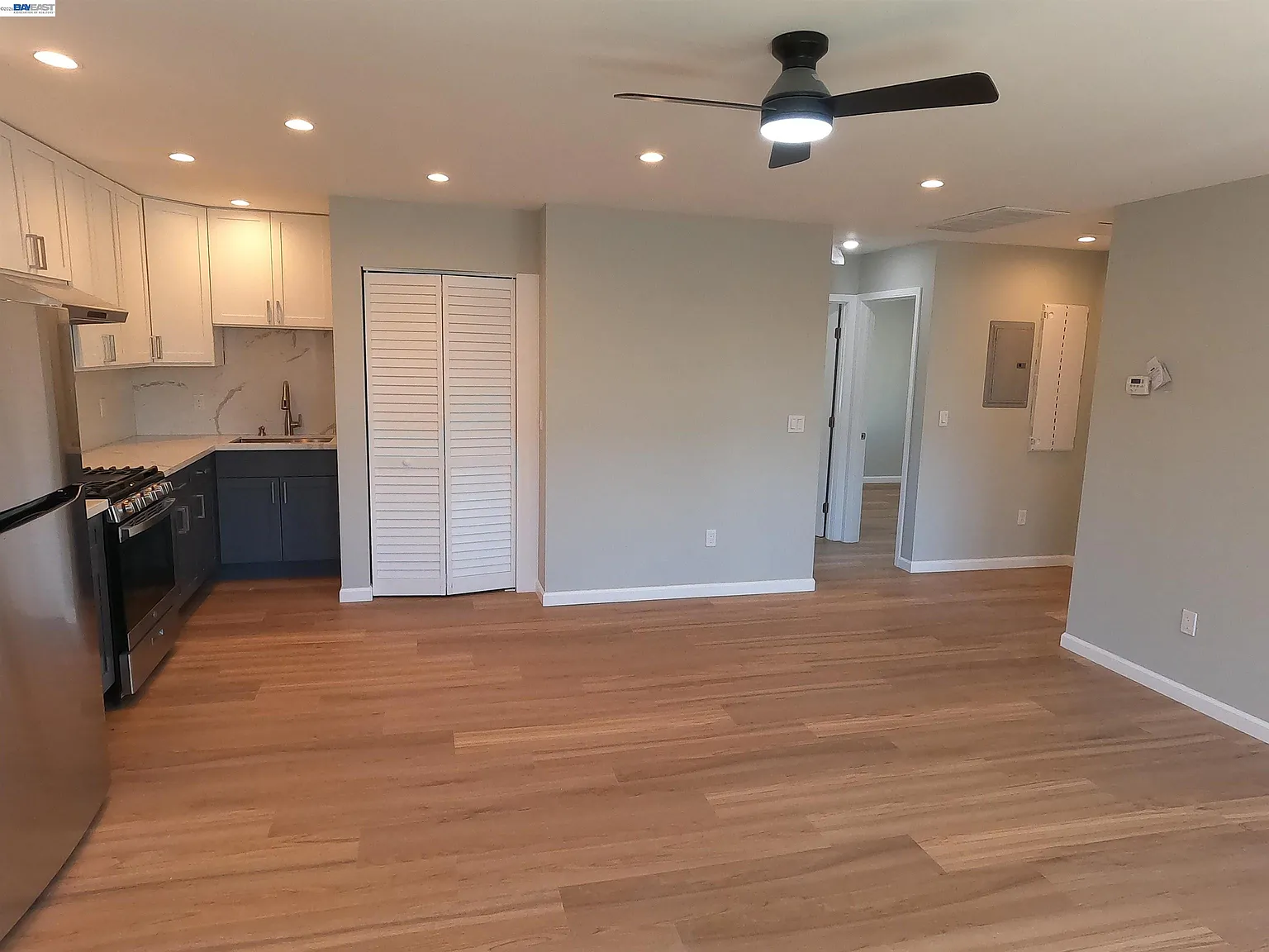 3 bed, 1211 sqft, $3,300 — Photo 4