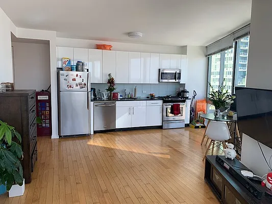 Rented by Compass | media 3