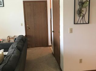1725 Pleasant View Dr, Mankato, MN 56003