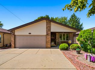 288 Escanaba Ave, Calumet City, IL 60409