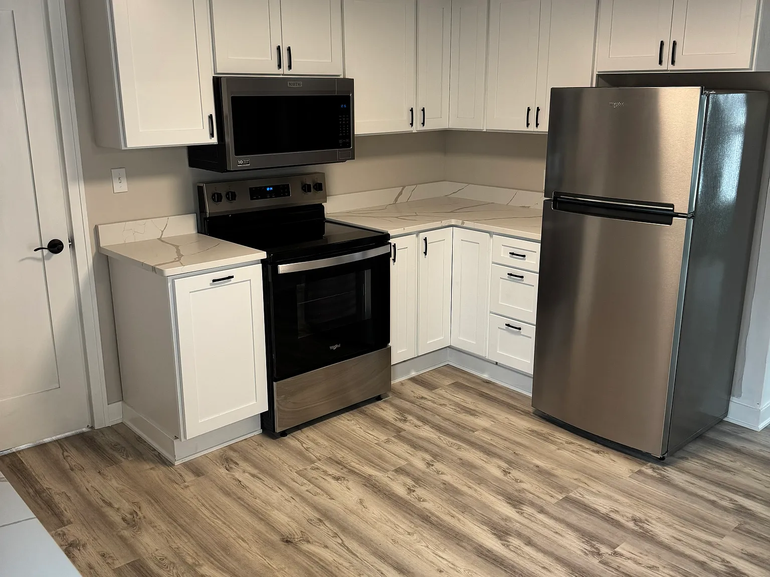 1 bed, 800 sqft, $1,200 — Photo 2