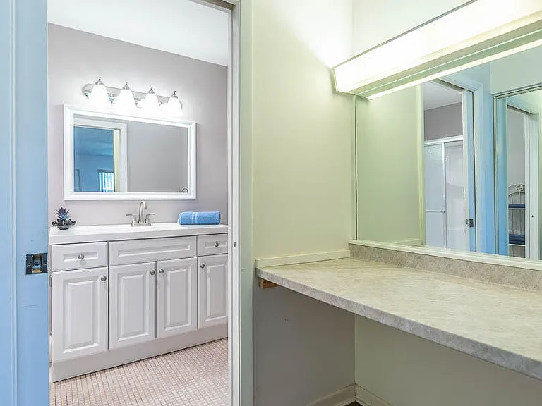 5061 Lakefront Blvd #B — Photo 23
