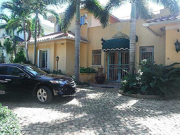 2nd image of 7964 NW 163rd Ter