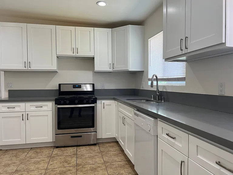 Main Home Kitchen