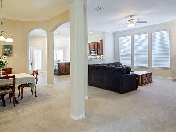 4th image of 5924 Ivy Glen Dr