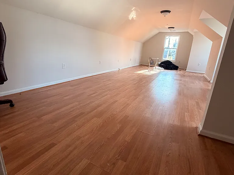 9216 Crandall Rd — Photo 14
