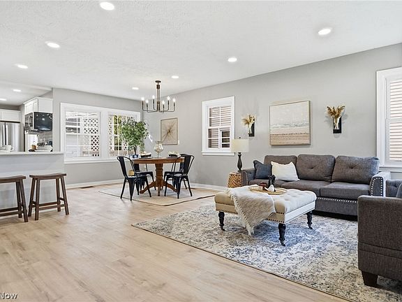 4th image of 330 Inwood Blvd