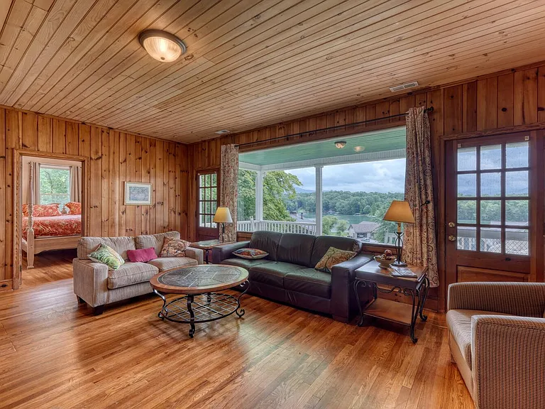 131 Wonderview Dr — Photo 10