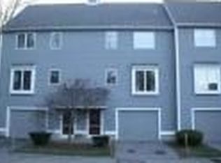 18 Country Meadow Rd, Haverhill, MA 01832