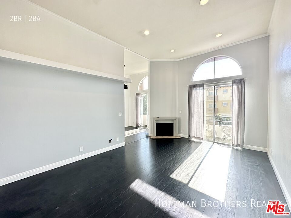 1st image of 1136 S Shenandoah St APT 301