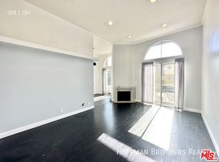 1136 S Shenandoah St APT 301, Los Angeles, CA 90035