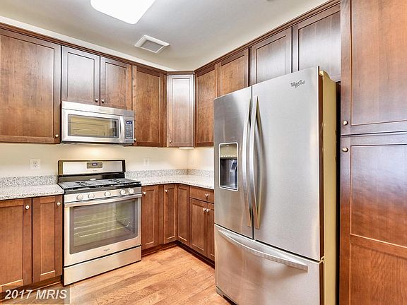 4th image of 8606 Wintergreen Ct Unit 405