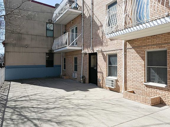3rd image of 5441 Arnold Ave