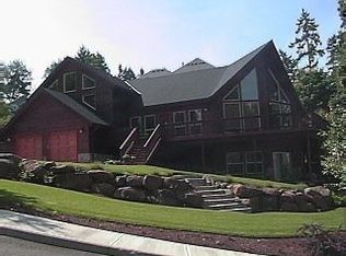 880 Chee Chee Ct, Silverton, OR 97381