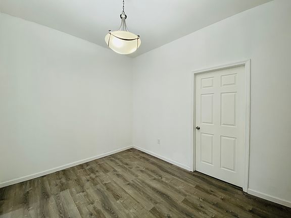 3rd image of 394 Cornelia St Floor 1