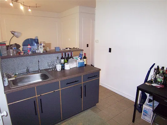 Rented by Maz Group NY | media 16