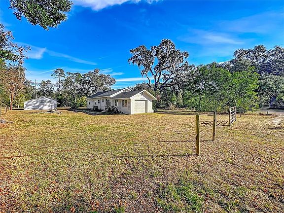 2nd image of 19037 Ravenswood Rd