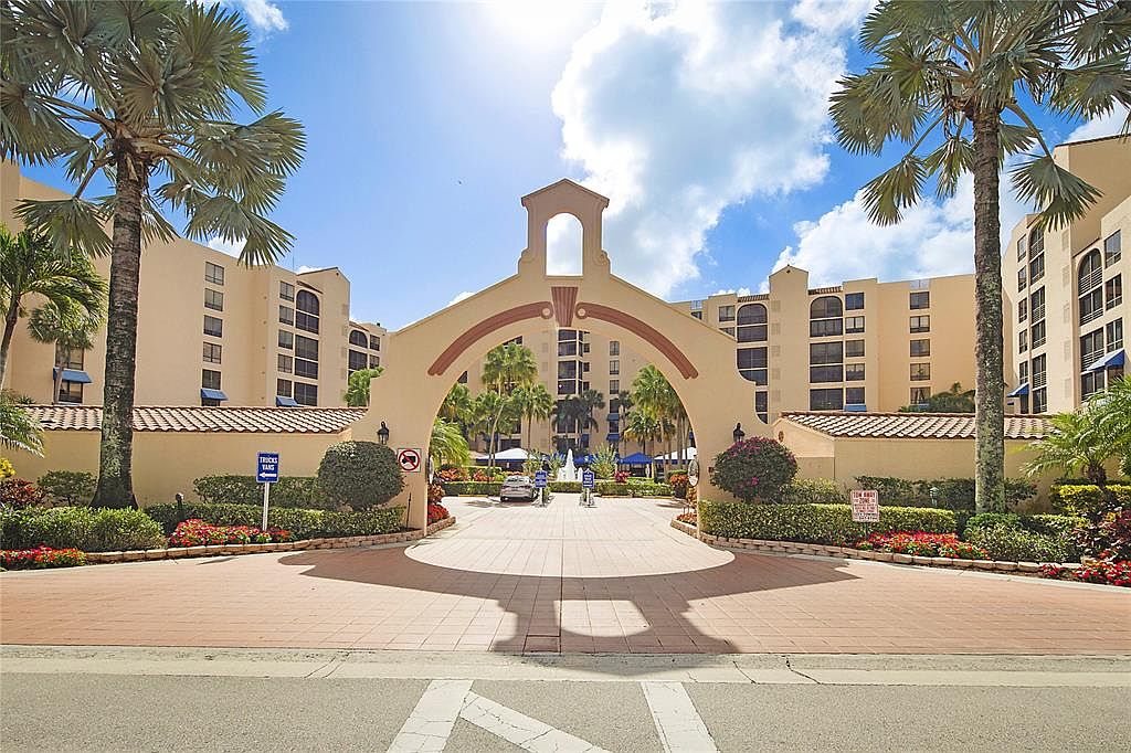 7186 Promenade Dr #101