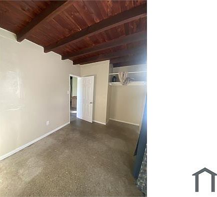 4th image of 910 NW 13th Ave APT 3
