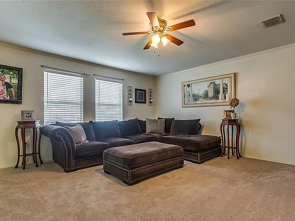 4th image of 4913 Wildcreek Way