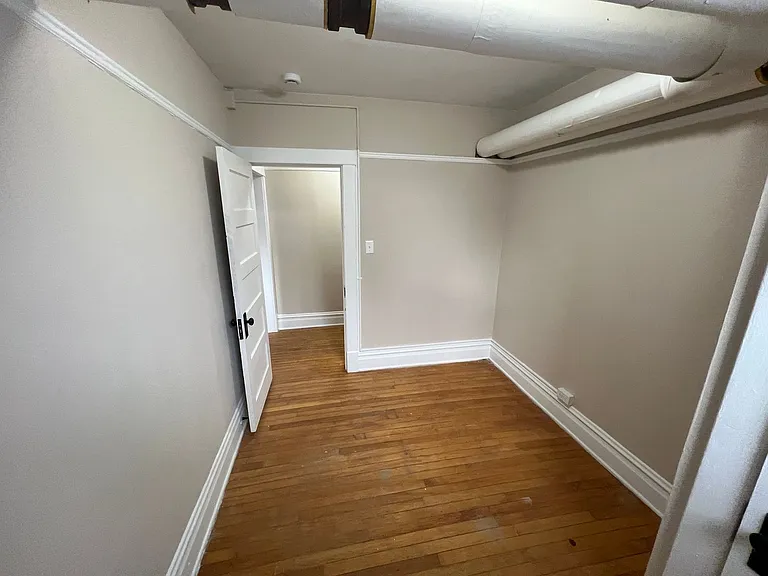 916 E Gorham St — Photo 5