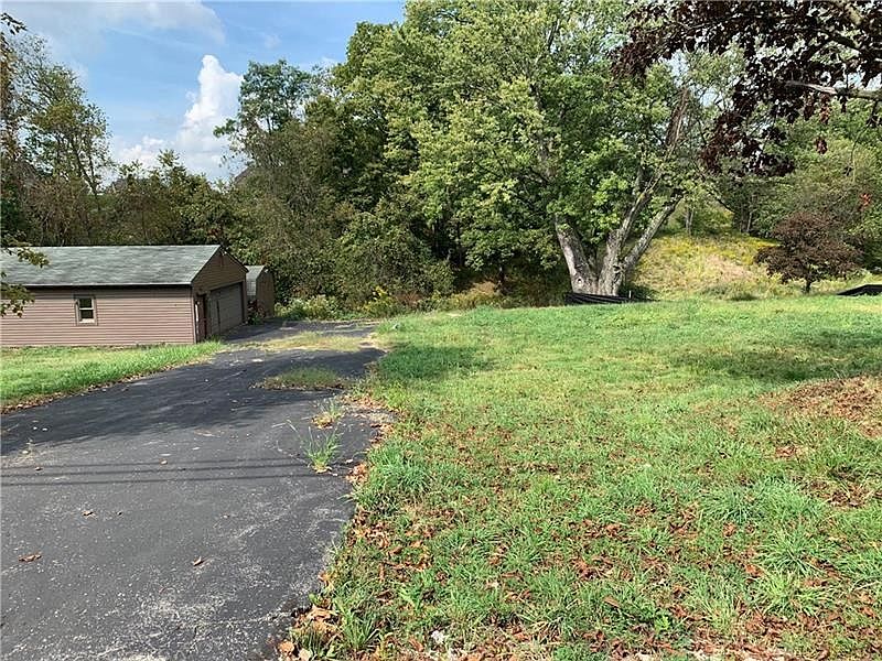2nd image of 269 Bower Hill Rd