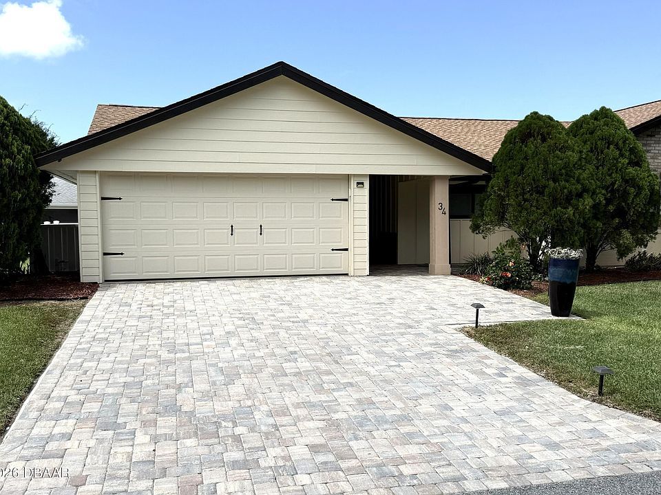 1st image of 34 Lake Fairgreen Cir