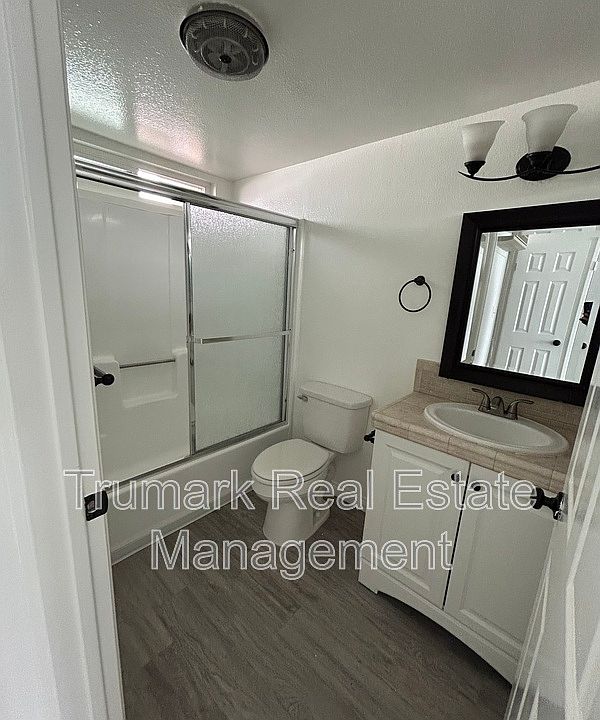 1st image of 1122 E Elk Ave #119