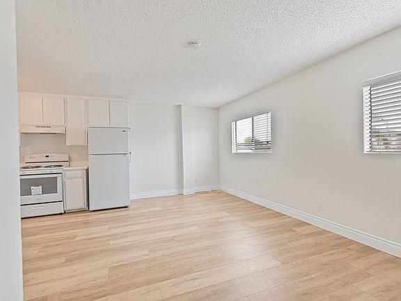4th image of 716 McDonald Ave #217