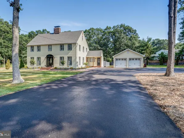 215 Parkertown Dr, Little Egg Harbor, NJ 08087