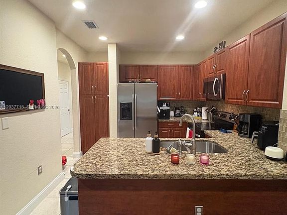 5th image of 280 Las Brisas Cir #280