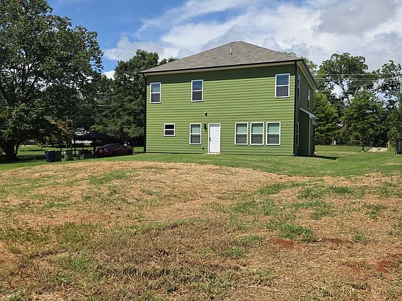 4th image of 444 N Hill St