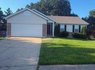 2048 Peine Forest Dr, Wentzville, MO 63385