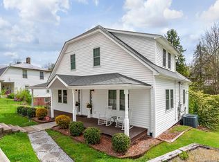 56 N Main St, Canton, NC 28716