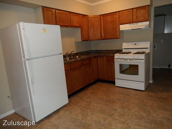 2nd image of 1505 S Leland Ave