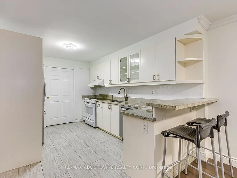 211 Saint Patrick St #106 — Photo 6
