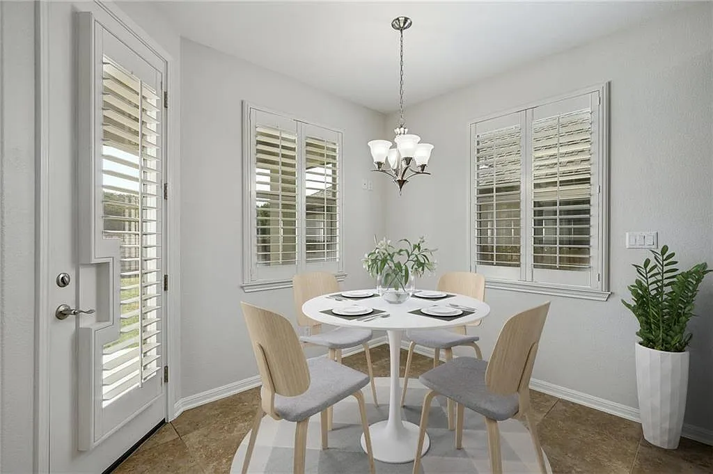 4 bed, 3.5 bath, 2545 sqft, $3,495 — Photo 4