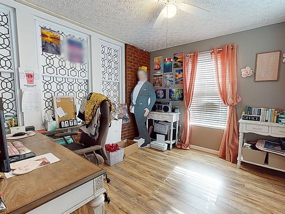 3rd image of 317 Ferry St