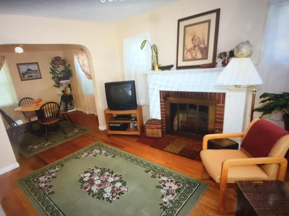 44 Lattimore Rd, Rochester, NY 14620