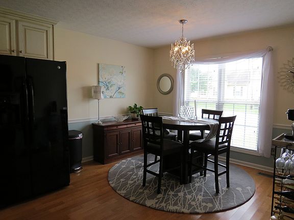 3rd image of 1110 Wedgewood Dr