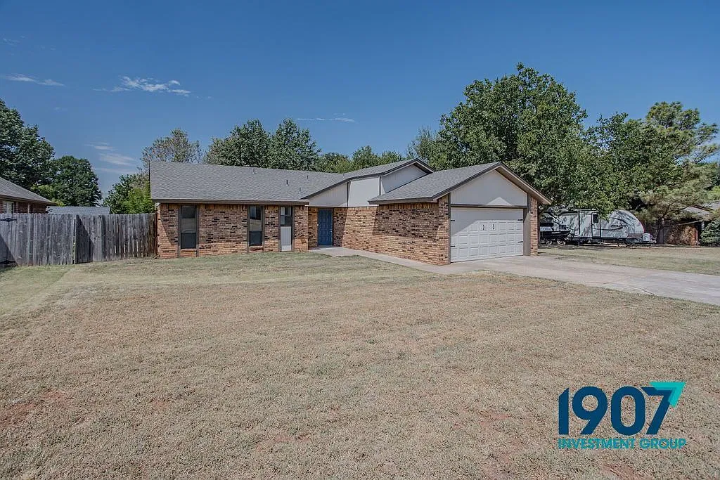 3 bed, 2.0 bath, 1414 sqft, $1,550 — Photo 3