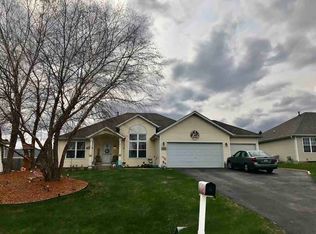 11308 Lemon Grass Dr, Roscoe, IL 61073