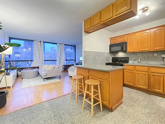 3rd image of 330 E 33rd St APT 9E