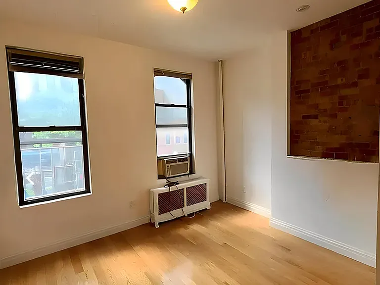 401 E 90th St #3N — Photo 4