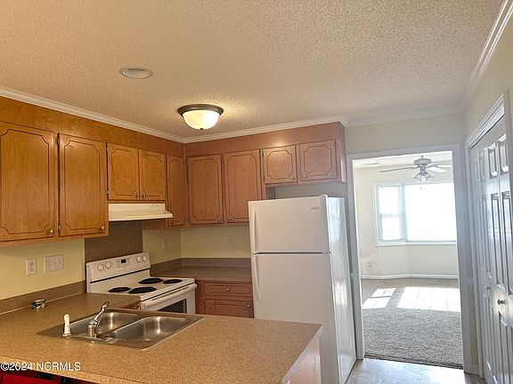 5th image of 1225 Cross Creek Circle #G6